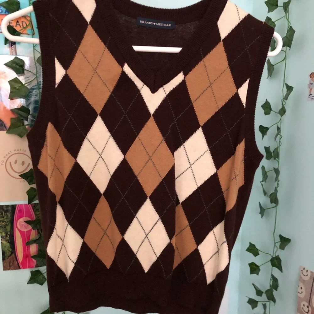 brandy melville tank never worn before brand new!🤎 - Picture 2 of 6